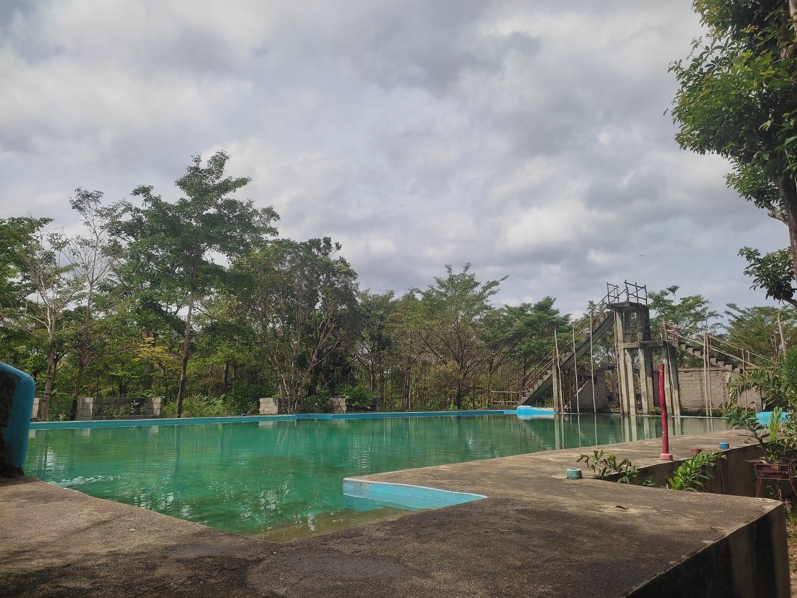 Whole Resort